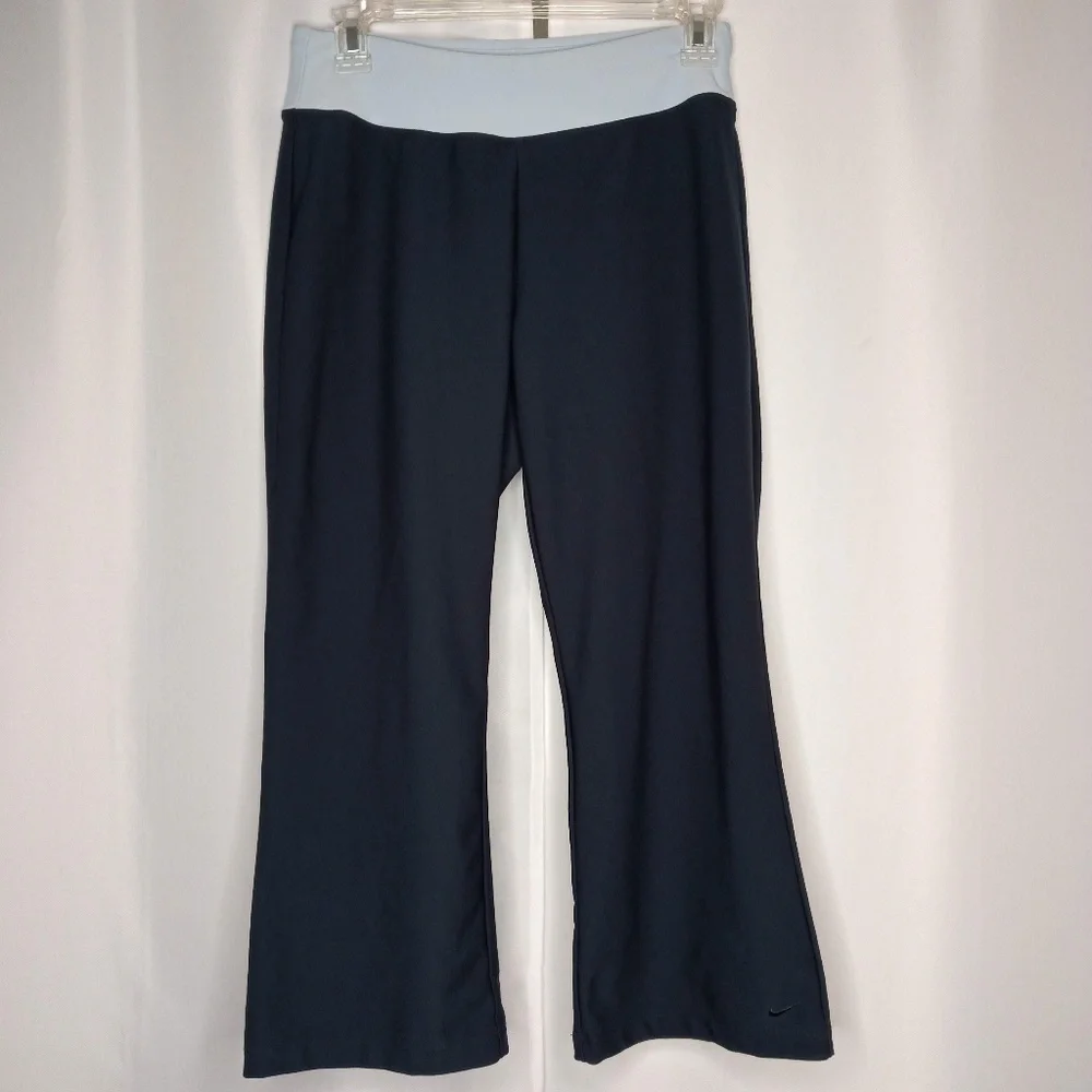NIKE Navy Blue Capri Workout Pants